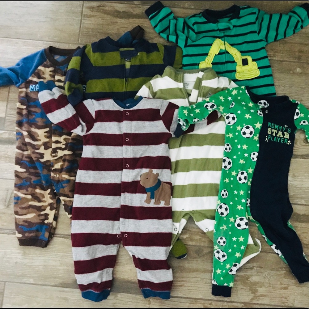 18M lot of footie pajamas -6 pairs of pajamas!